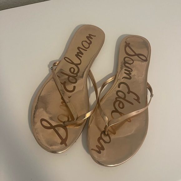 Sam Edelman Oliver Flip Flop - Picture 2 of 3